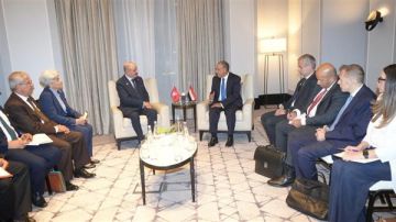 وزير الخارجية يبحث مع نظيره التونسي التعاون المشترك: يجب تغليب الحلول السياسية والدبلوماسية بالمنطقة