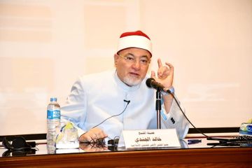 خالد الجندي : لا تسمع للشبهات وتمسك بسنة رسول الله خالد الجندي : لا تسمع للشبهات وتمسك بسنة رسول الله