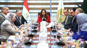قرار جمهوري يعيد رسم خريطة المدن.. تحرك من وزيرة التنمية المحلية لمراجعة واعتماد الحدود الإدارية بالمحافظات قرار جمهوري يعيد رسم خريطة المدن.. تحرك من وزيرة التنمية المحلية لمراجعة واعتماد الحدود الإدارية بالمحافظات