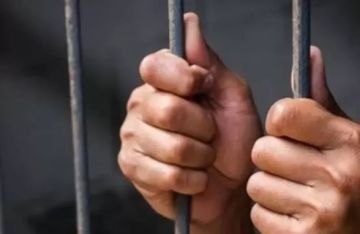 القبض على نجار هدد سيدة ونجلها بسبب خلافات الجيرة بالمقطم