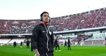 الزمالك يحسم مصير بيزيرا.. لا بيع في الصيف وإلزام اللاعب بالعودة فورا الزمالك يحسم مصير بيزيرا.. لا بيع في الصيف وإلزام اللاعب بالعودة فورا