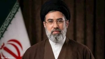 خامنئي يعلن اقتراب النصر النهائي .. المرشد الإيراني يدعو المسلمين إلى الوحدة خامنئي يعلن اقتراب النصر النهائي .. المرشد الإيراني يدعو المسلمين إلى الوحدة