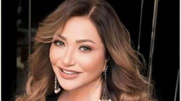 ليلي علوي تخطف الأنظار بإطلالة صيفية.. شاهد ليلي علوي تخطف الأنظار بإطلالة صيفية.. شاهد