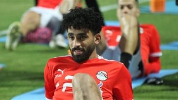 مروان عطية يجدد عقده مع الأهلي حتى 2030 مروان عطية يجدد عقده مع الأهلي حتى 2030