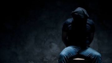 في واقعة خطف رئيس قناة الفتح الإسلامية.. المتهمون يواجهون هذه العقوبة بالقانون في واقعة خطف رئيس قناة الفتح الإسلامية.. المتهمون يواجهون هذه العقوبة بالقانون