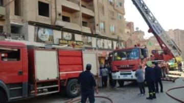الحماية المدنية تخمد حريقا هائلا بمحل تجاري بالمحلة الحماية المدنية تخمد حريقا هائلا بمحل تجاري بالمحلة