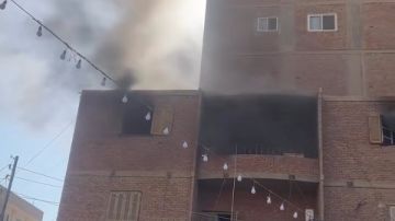 حريق بمصنع أحذية أمام نادى قليوب حريق بمصنع أحذية أمام نادى قليوب