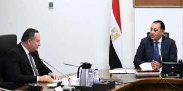رئيس الوزراء يتابع جهود تطوير منظومة عمل الطلاب الوافدين رئيس الوزراء يتابع جهود تطوير منظومة عمل الطلاب الوافدين