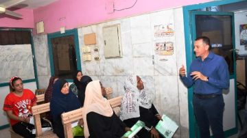 فى جولة مفاجئة.. محافظ أسوان يتفقد القومسيون الطبى العام بالنفق