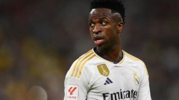 رسميا .. ريال مدريد يجدد عقد فينيسيوس جونيور حتى 2032 رسميا .. ريال مدريد يجدد عقد فينيسيوس جونيور حتى 2032