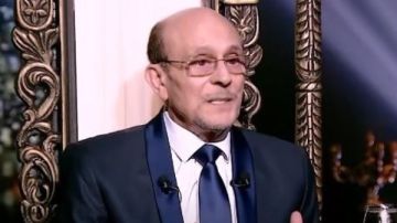 محمد صبحي يغادر المستشفى بعد إجراء فحوصات دورية محمد صبحي يغادر المستشفى بعد إجراء فحوصات دورية