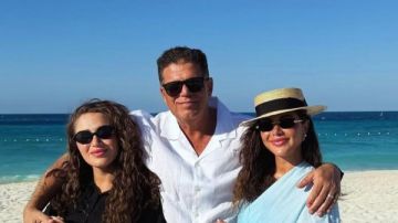 يارا السكري تستمتع بوقتها مع عائلتها في الساحل الشمالي يارا السكري تستمتع بوقتها مع عائلتها في الساحل الشمالي