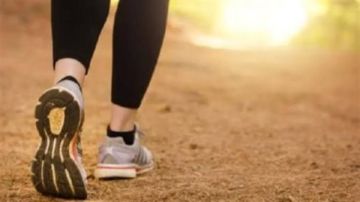 المشي السريع 75 دقيقة أسبوعيا.. ماذا يحدث لجسمك؟ المشي السريع 75 دقيقة أسبوعيا.. ماذا يحدث لجسمك؟