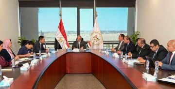 مصر وسنغافورة تبحثان زيادة الاستثمارات وتعزيز التعاون التجاري مصر وسنغافورة تبحثان زيادة الاستثمارات وتعزيز التعاون التجاري