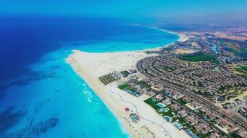 من المصيف إلى مدينة متكاملة.. كيف أعادت مشروعات التنمية رسم خريطة الساحل الشمالي من المصيف إلى مدينة متكاملة.. كيف أعادت مشروعات التنمية رسم خريطة الساحل الشمالي