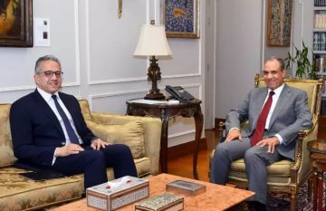 وزير الخارجية يستقبل المدير العام لمنظمة اليونسكو وزير الخارجية يستقبل المدير العام لمنظمة اليونسكو