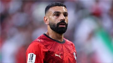 تطورات مثيرة في مفاوضات محمد صلاح وطرابزون سبور.. العقد على طاولة وكيل اللاعب