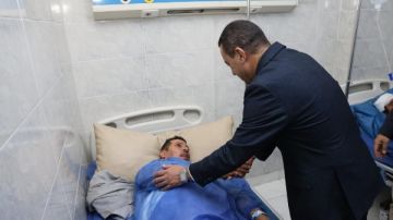 محافظ المنوفية يزور مصابى انقلاب ميكروباص بطريق كفر داود- البريجات محافظ المنوفية يزور مصابى انقلاب ميكروباص بطريق كفر داود- البريجات