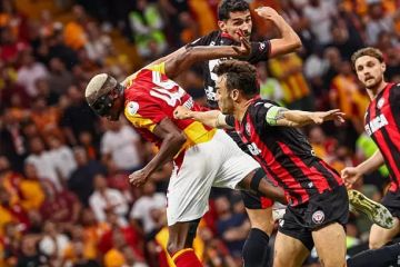 جالاتا سراي يستهل حملة الدفاع عن لقب الدوري التركي بتعادل مخيب للآمال جالاتا سراي يستهل حملة الدفاع عن لقب الدوري التركي بتعادل مخيب للآمال