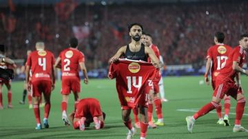 حسين الشحات: الأهلي يسعى إلى الفوز بكل البطولات خلال الموسم الجديد.. رسالة مهمة لعموتة
