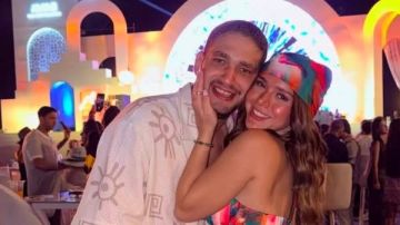 رنا رئيس بإطلالة جريئة رفقة زوجها رنا رئيس بإطلالة جريئة رفقة زوجها