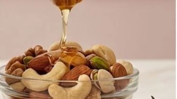 ماذا يحدث للجسم عند تناول العسل بالمكسرات؟ ماذا يحدث للجسم عند تناول العسل بالمكسرات؟