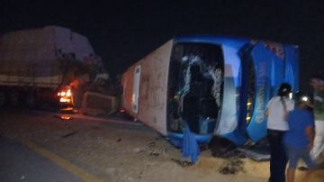 4 وفيات و57 مصابا.. ارتفاع حصيلة حادث تصادم أتوبيس ونقل بمحور الضبعة 4 وفيات و57 مصابا.. ارتفاع حصيلة حادث تصادم أتوبيس ونقل بمحور الضبعة