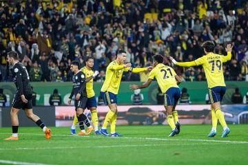 النصر يحسم موقف عبدالإله العمري ويغلق الباب أمام رحيله النصر يحسم موقف عبدالإله العمري ويغلق الباب أمام رحيله