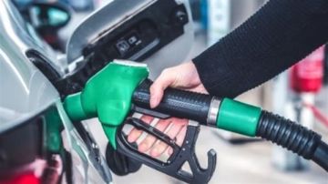أسعار البنزين والسولار اليوم.. هل ترتفع قبل اجتماع لجنة التسعير؟ وقرار الحكومة يحسم الجدل أسعار البنزين والسولار اليوم.. هل ترتفع قبل اجتماع لجنة التسعير؟ وقرار الحكومة يحسم الجدل