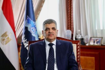 أسامة ربيع : ابتكرنا خدمات حققت نتائج إيجابية.. وعززت العائدات الدولارية لهيئة قناة السويس أسامة ربيع : ابتكرنا خدمات حققت نتائج إيجابية.. وعززت العائدات الدولارية لهيئة قناة السويس
