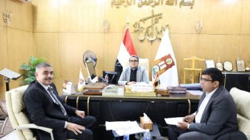 محافظ الوادي الجديد تبحث مطالب المواطنين وتحسين مستوى الخدمات المقدمة محافظ الوادي الجديد تبحث مطالب المواطنين وتحسين مستوى الخدمات المقدمة