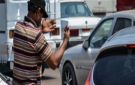 احذر.. الحبس 6 أشهر عقوبة ممارسة مهنة السايس بدون ترخيص