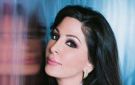 إليسا تبدأ حفل الساحل الشمالي وتوجه تحية لجمهورها