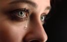 الحساسية نقطة ضعفها .. أبراج ترهقها أبسط المواقف