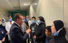 محافظ بورسعيد يزور منجد حي المناخ ويوجه بتوفير الرعاية الطبية الكاملة