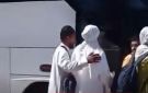 بدأوا حياتهم الزوجية بالطاعة.. عروسان يلغيان حفل الزفاف ويستبدلان تكاليفه برحلة عمرة