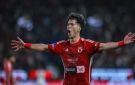 إمام عاشور يستفسر من عموتة عن تجميده في الأهلي خاص