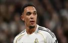 مورينيو يرفض رحيل أرنولد.. قرار جديد يحسم مستقبله مع ريال مدريد
