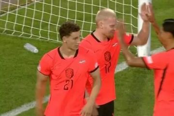 هولندا تهزم صربيا بثنائية في دوري الأمم الأوروبية هولندا تهزم صربيا بثنائية في دوري الأمم الأوروبية