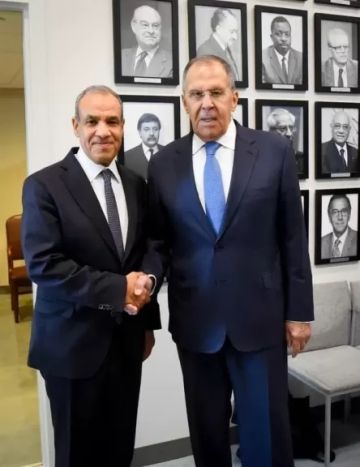 وزير الخارجية يلتقي نظيره الروسي وزير الخارجية يلتقي نظيره الروسي