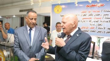 نقيب المعلمين يكرم الأستاذة صالحة والأستاذ نادر مديري مدرستي القليوبية نقيب المعلمين يكرم الأستاذة صالحة والأستاذ نادر مديري مدرستي القليوبية