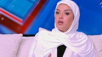 المطربة منة تكشف كواليس ابتعادها عن الفن وارتدائها الحجاب: حلمت في رمضان إني لبست الطرحة المطربة منة تكشف كواليس ابتعادها عن الفن وارتدائها الحجاب: حلمت في رمضان إني لبست الطرحة