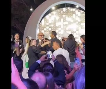 تأجيل دعوى تطالب عمرو دياب بدفع مليون دولار تعويضا للشاب المصفوع لـ12 نوفمبر