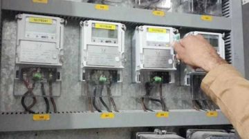 الكهرباء تحسم الجدل حول عدادات المغتربين وتكشف 3 أسباب للخصم الآلي عند الشحن الكهرباء تحسم الجدل حول عدادات المغتربين وتكشف 3 أسباب للخصم الآلي عند الشحن