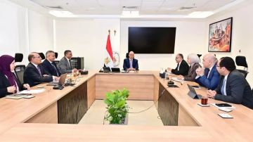 سويلم يجتمع مع رئيس شركة المقاولون العرب لمتابعة المشروعات المشتركة وفق أعلى معايير الكفاءة والجودة سويلم يجتمع مع رئيس شركة المقاولون العرب لمتابعة المشروعات المشتركة وفق أعلى معايير الكفاءة والجودة