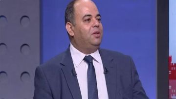 عمرو سليمان: العالم يتعرض لصدمات اقتصادية متتالية.. وهذا سبب تأثيرها على المصريين عمرو سليمان: العالم يتعرض لصدمات اقتصادية متتالية.. وهذا سبب تأثيرها على المصريين