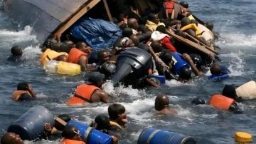 الكونغو الديمقراطية.. مصرع 41 شخصا في غرق قارب بضائع الكونغو الديمقراطية.. مصرع 41 شخصا في غرق قارب بضائع