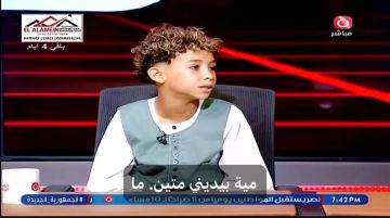 ملك تنطيط الكرة صغير قنا يبهر ستوديو خط أحمر بمهارته على الهواء