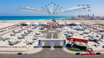 معرض العلمين الدولي للطيران والفضاء يشهد إقبالا كبيرا ومشاركة دولية معرض العلمين الدولي للطيران والفضاء يشهد إقبالا كبيرا ومشاركة دولية