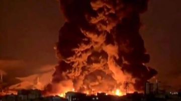 انفجارات تهز إيران.. هجمات على مدن تشابهار وكتارك وجاسك جنوب البلاد انفجارات تهز إيران.. هجمات على مدن تشابهار وكتارك وجاسك جنوب البلاد